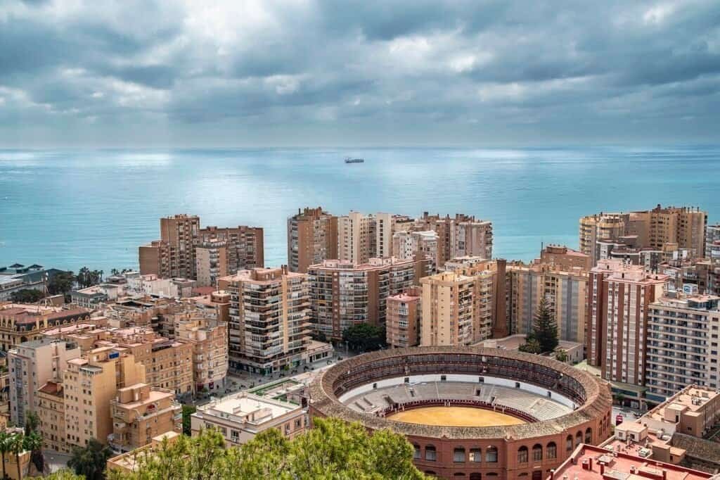 visit malaga in 2 days Imagen de Enrique en Pixabay theguidetospain.com