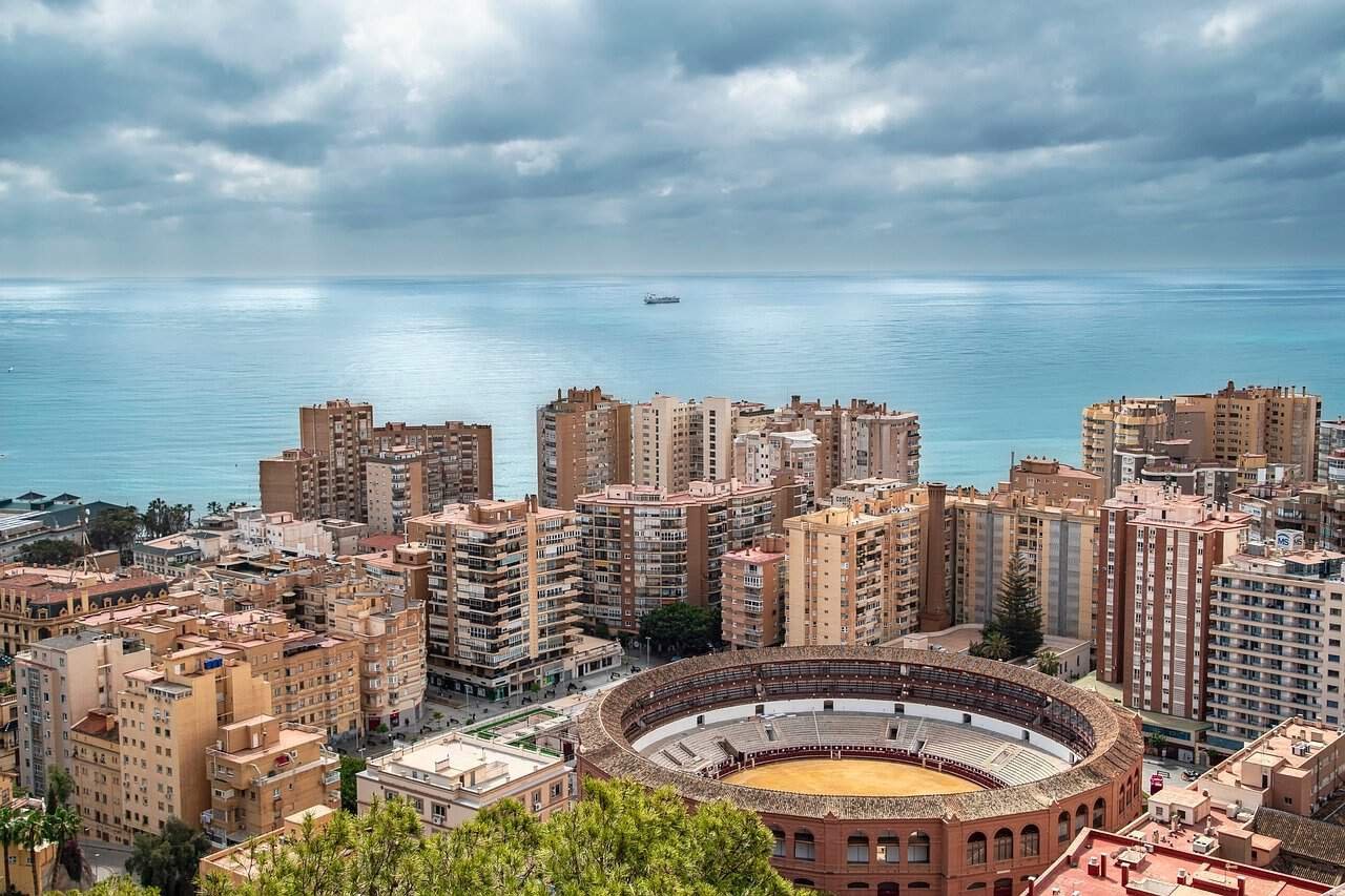 visit malaga in 2 days Imagen de Enrique en Pixabay theguidetospain.com